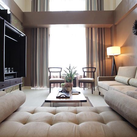טגאיטאי Crosswinds Resort Suites מראה חיצוני תמונה