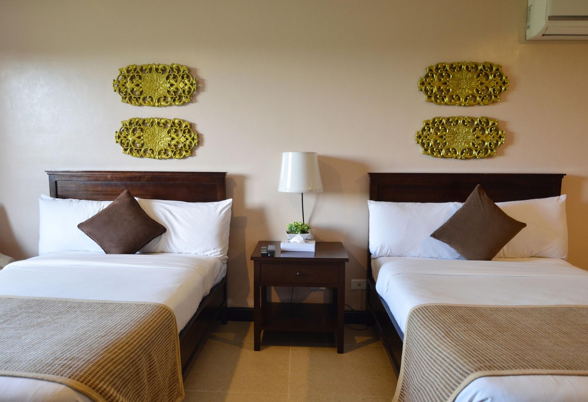 טגאיטאי Crosswinds Resort Suites מראה חיצוני תמונה