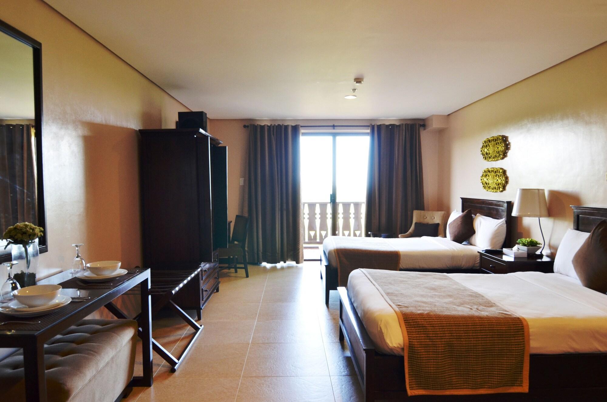 טגאיטאי Crosswinds Resort Suites מראה חיצוני תמונה
