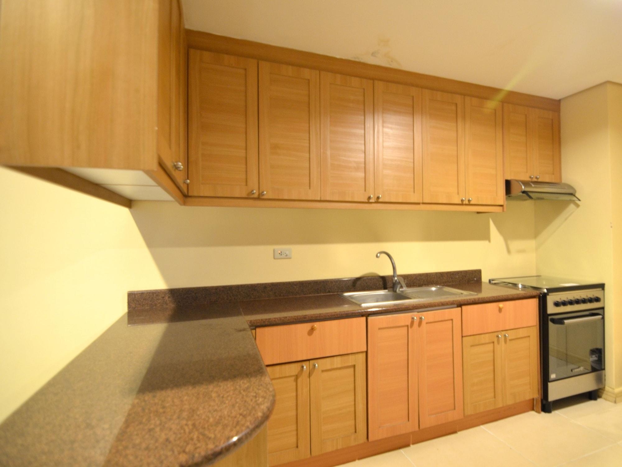 טגאיטאי Crosswinds Resort Suites מראה חיצוני תמונה