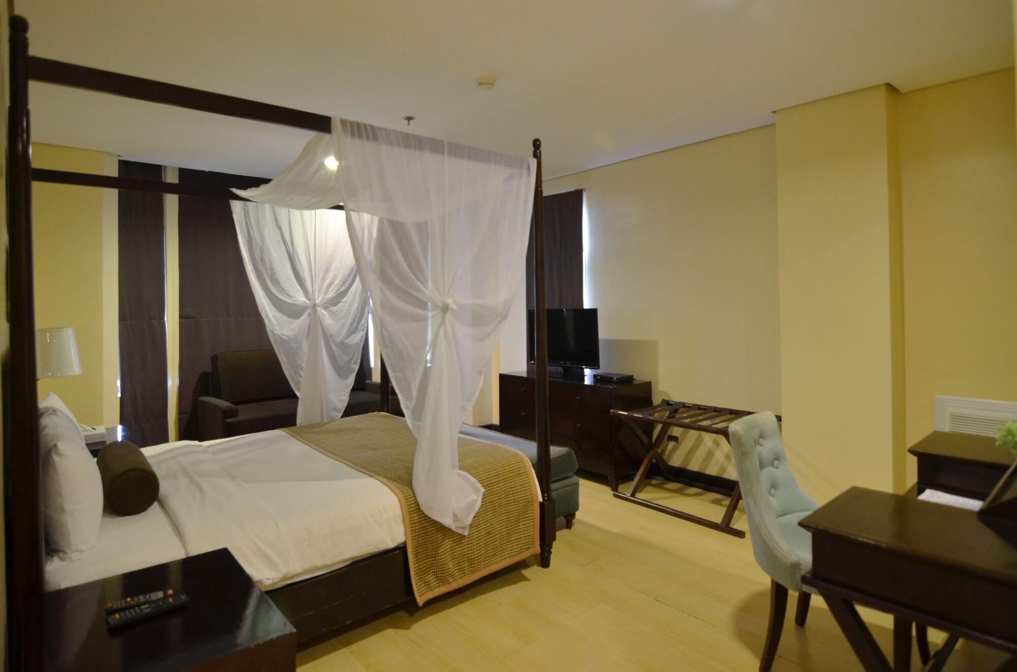 טגאיטאי Crosswinds Resort Suites מראה חיצוני תמונה